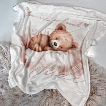 Babydeken you are so loved met beertje en eigennaam 0
