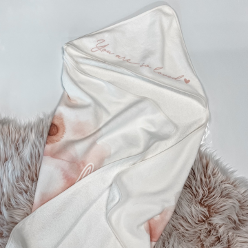 Badcape voor babys you are so loved met teddy beer en eigennaam 3 0