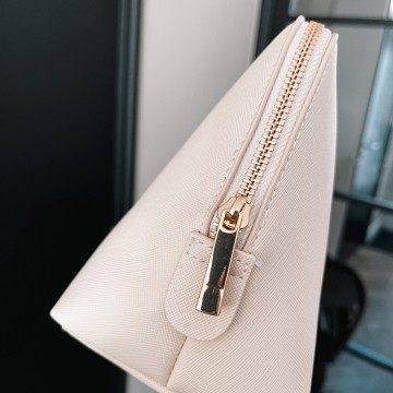 Beige toilettas met eigennaam 2