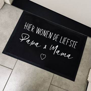 Deurmat hier wonen de liefste papa en mama