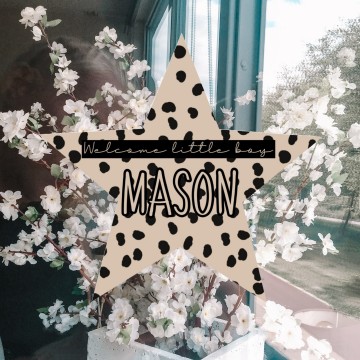 Geboorte raam sticker welcome little boy met naam beige dot