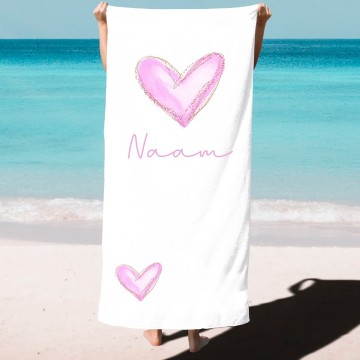 Handdoek voor kids met hartjes en eigennaam 0