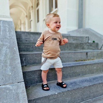 Shirt voor babys en kids met eigennaam 0