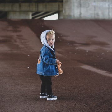 Spijkerjas voor babys en kids monkey met eigennaam 4 0