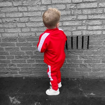 Trainingspakje voor babys en kids met geboortejaar in romeinse cijfers 3 0