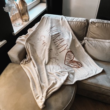 Woondeken 130x180 cm beige proud mommy auntie grandma daddy uncle grandpa met naam of namen 2 0