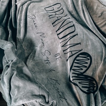 Woondeken 130x180 cm proud mommy daddy auntie uncle grandma grandpa met naam of namen 2 0